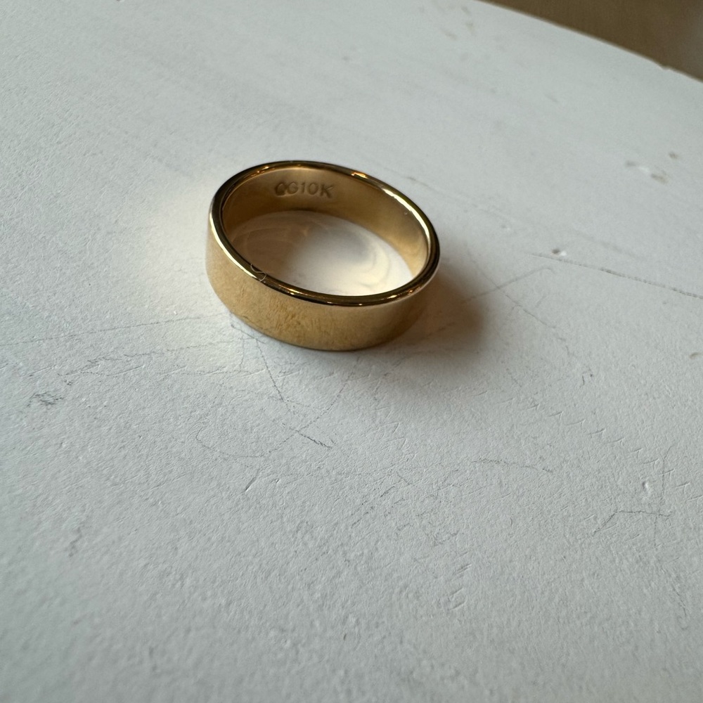Sonia Jewels • 10kt Yellow Gold 5mm Flat Plain Classic Wedding Band • Size 6 - Picture 3 of 5